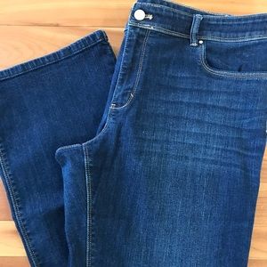 Women’s White House Black Market boot cut jeans